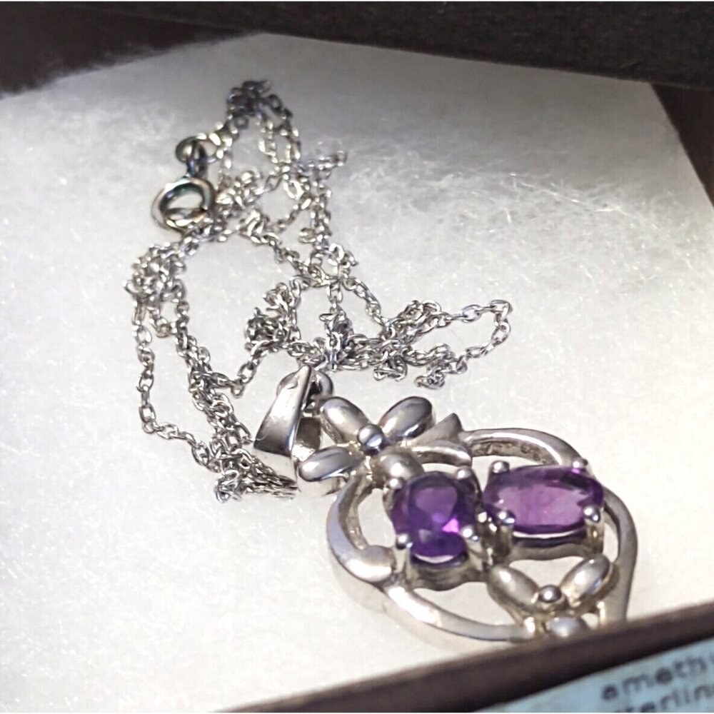 Women's 17" Sterling Silver Necklace & Pendant Purple Amethyst